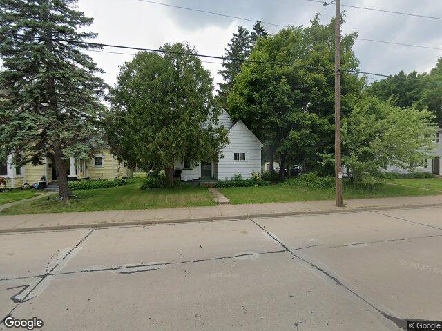 2404 n 6th st, wausau,  WI 54403