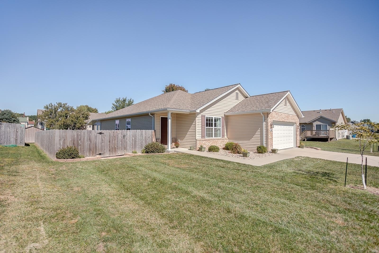 3233 sceptor ct, belleville,  IL 62221