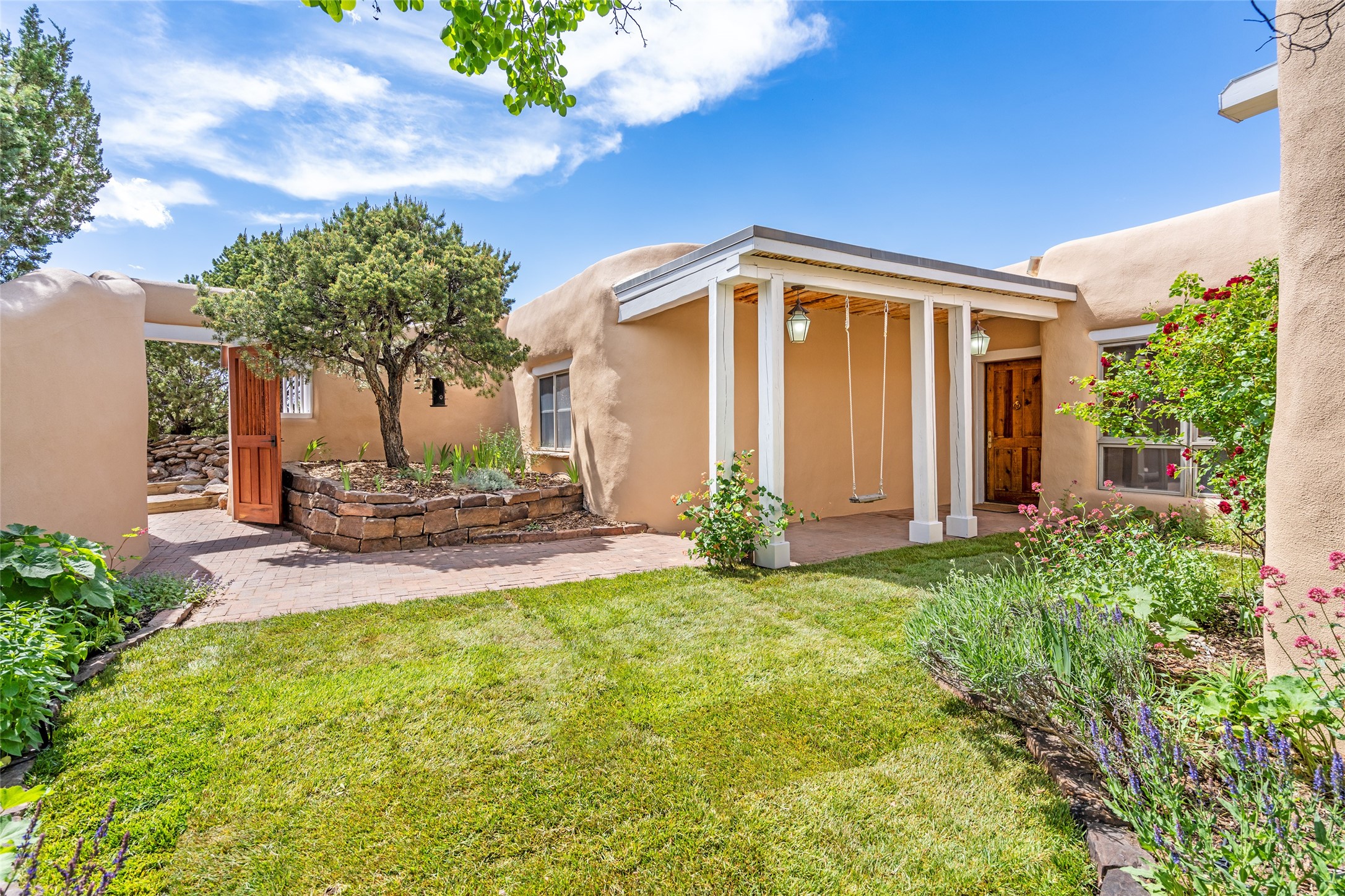 46 laughing horse ln, santa fe,  NM 87508