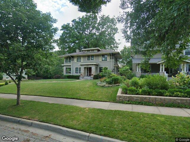 5844 grand ave, kansas city,  MO 64113