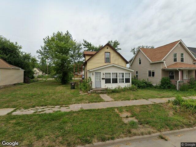 1116 ellis blvd nw, cedar rapids,  IA 52405