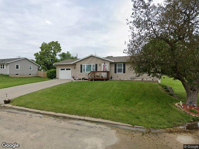 404 kelley ct, springville,  IA 52336