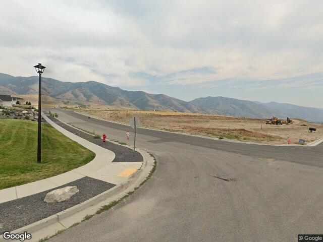 1012 e center st #101
                                ,Unit # 101, hyde park,  UT 84318