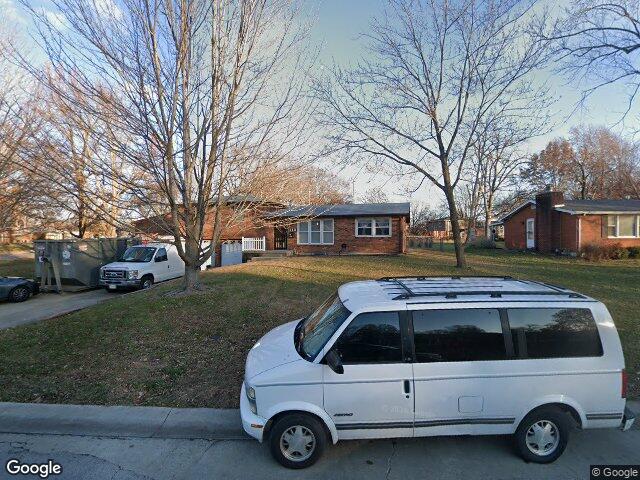 1113 ne 69th st, kansas city,  MO 64118