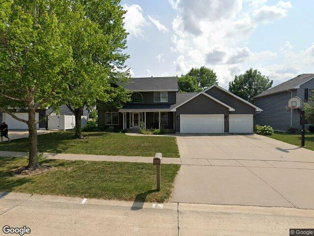 1097 milstead dr, hiawatha,  IA 52233