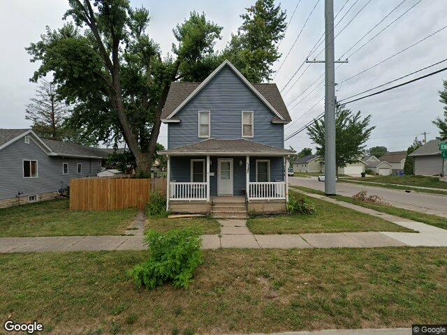 1238 ellis blvd nw, cedar rapids,  IA 52405