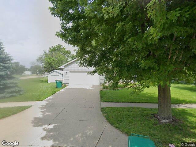 1505 rock island dr, ely,  IA 52227
