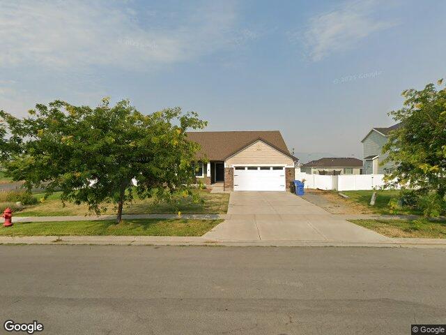 288 s 1130 e, hyrum,  UT 84319