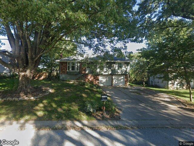 1808 se manor pl, blue springs,  MO 64014