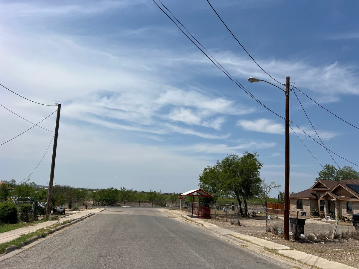 412 pueblo nuevo dr, eagle pass,  TX 78852