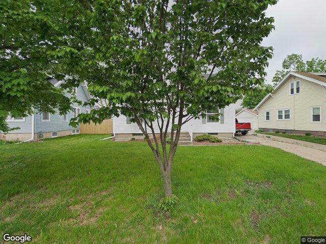 3018 e ave ne, cedar rapids,  IA 52402