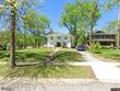 7444 summit st, kansas city,  MO 64114