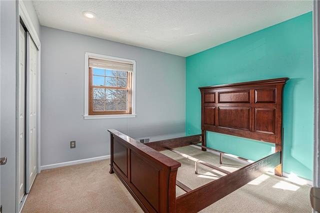 905 sw savannah dr, lees summit,  MO 64081