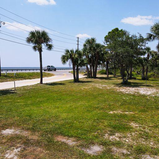 2515 bayview dr, port st. joe,  FL 32456