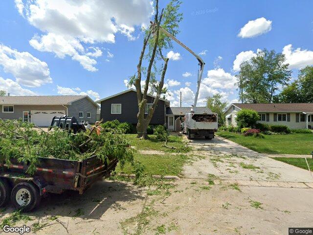 224 32nd st nw, cedar rapids,  IA 52405