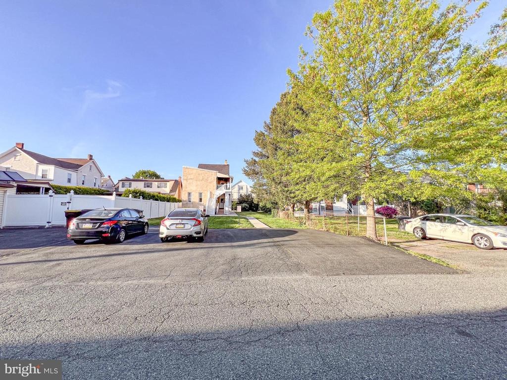 412 e 4th st
                                ,Unit 1, boyertown,  PA 19512