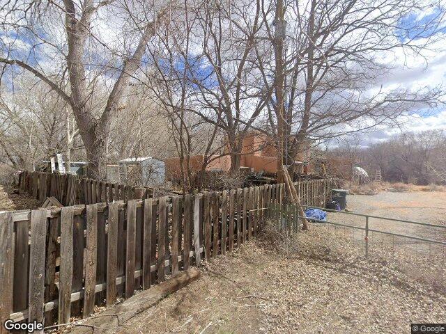 10 avenida hermosa, santa fe,  NM 87507