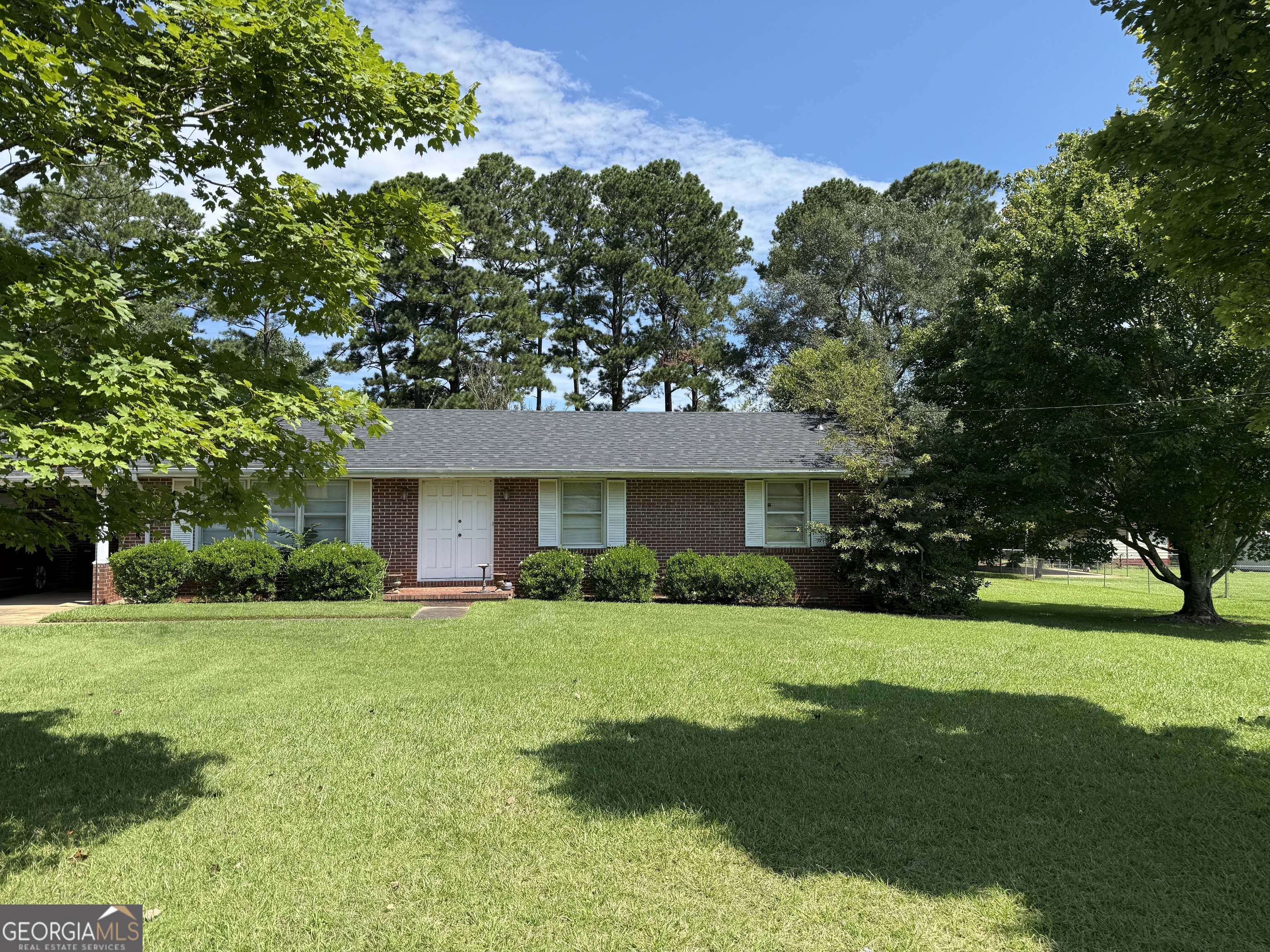 668 mountain view dr, thomaston,  GA 30286