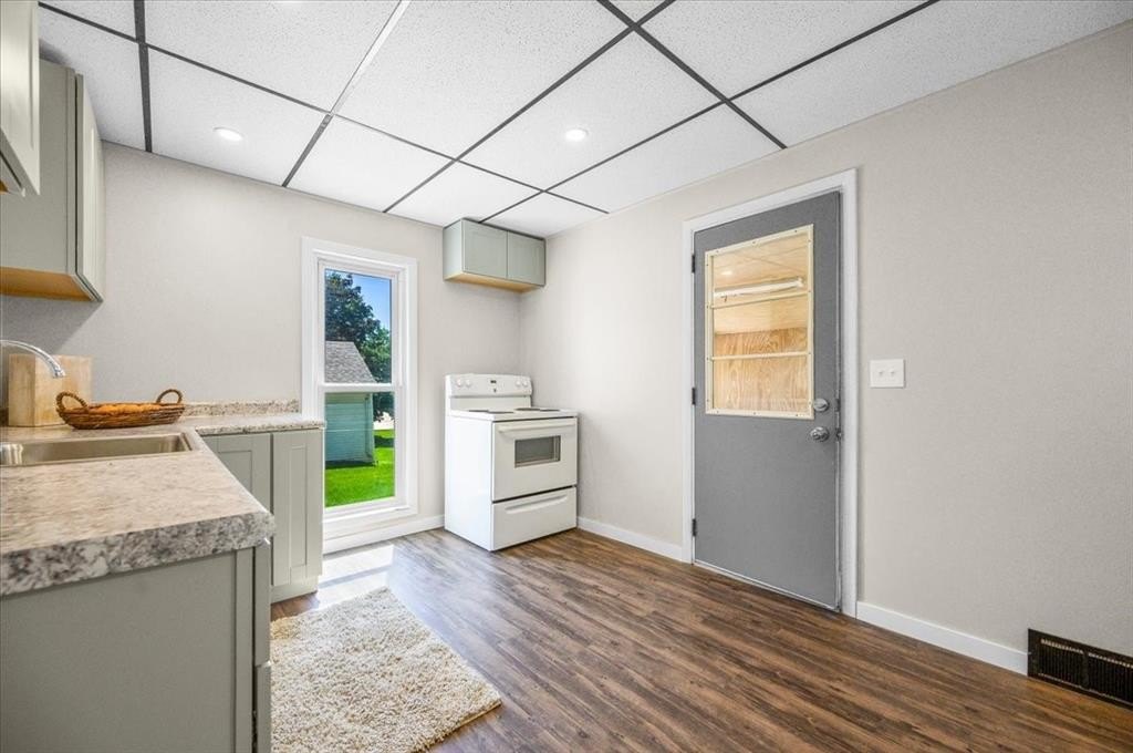 609 1st ave nw, mount vernon,  IA 52314