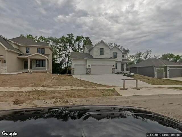 1961 longview dr, liberty,  MO 64068
