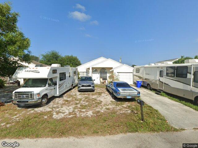 5723 se mitzi ln, stuart,  FL 34997