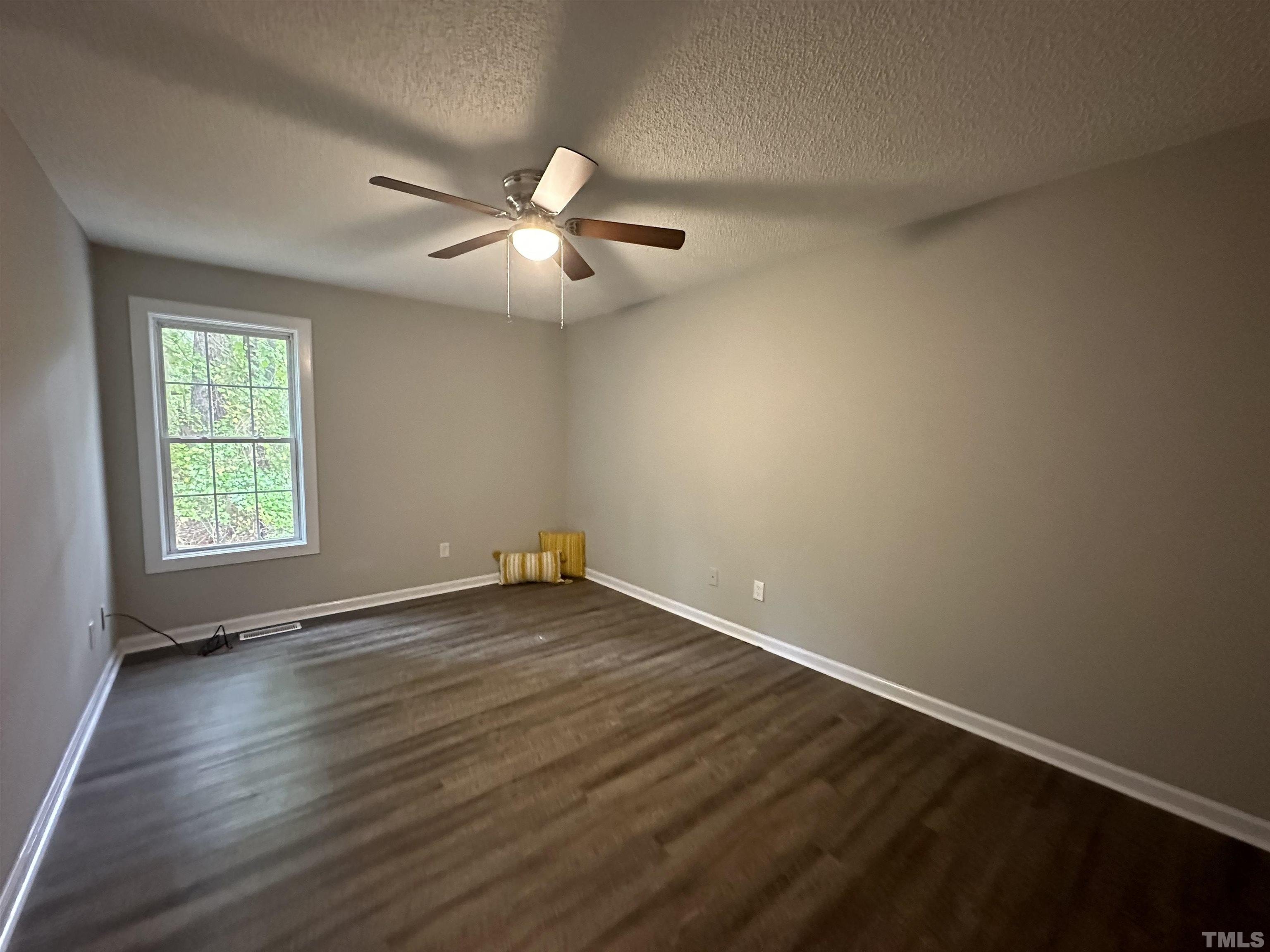 212 saint james ct, clayton,  NC 27520