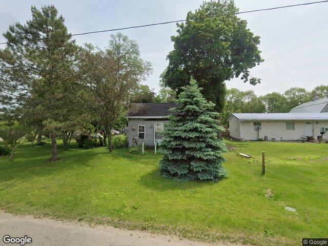 109 pleasant st, hartford,  MI 49057