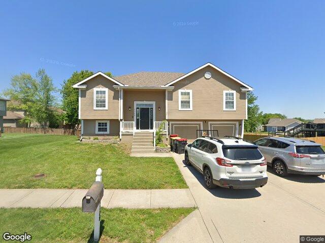1108 e 18th st, kearney,  MO 64060