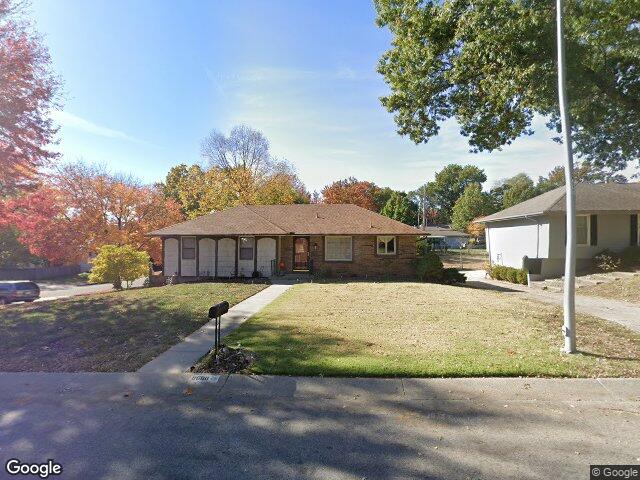 8600 n campbell st, kansas city,  MO 64155