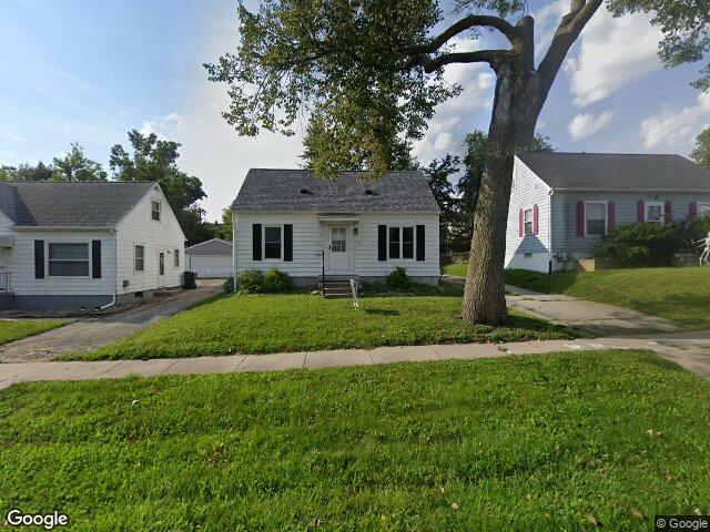 819 15th ave sw, cedar rapids,  IA 52404