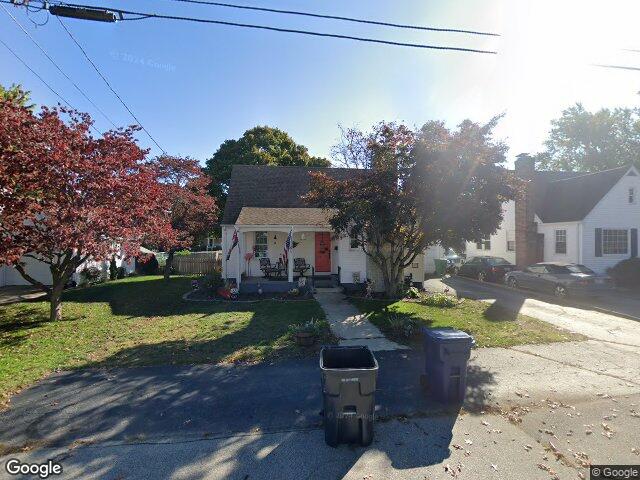 22 phillips ave, warwick,  RI 02888