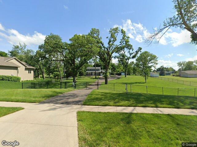 1105 maple st, robins,  IA 52328