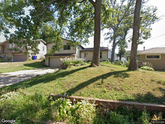 1621 13th st nw, cedar rapids,  IA 52405