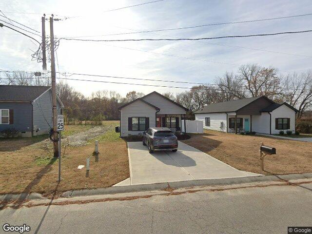 807 a peedin street, selma,  NC 27576