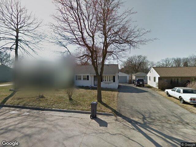 3740 f ave ne, cedar rapids,  IA 52402