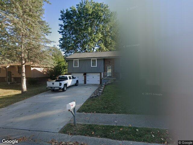 400 sw killarney ln, blue springs,  MO 64014