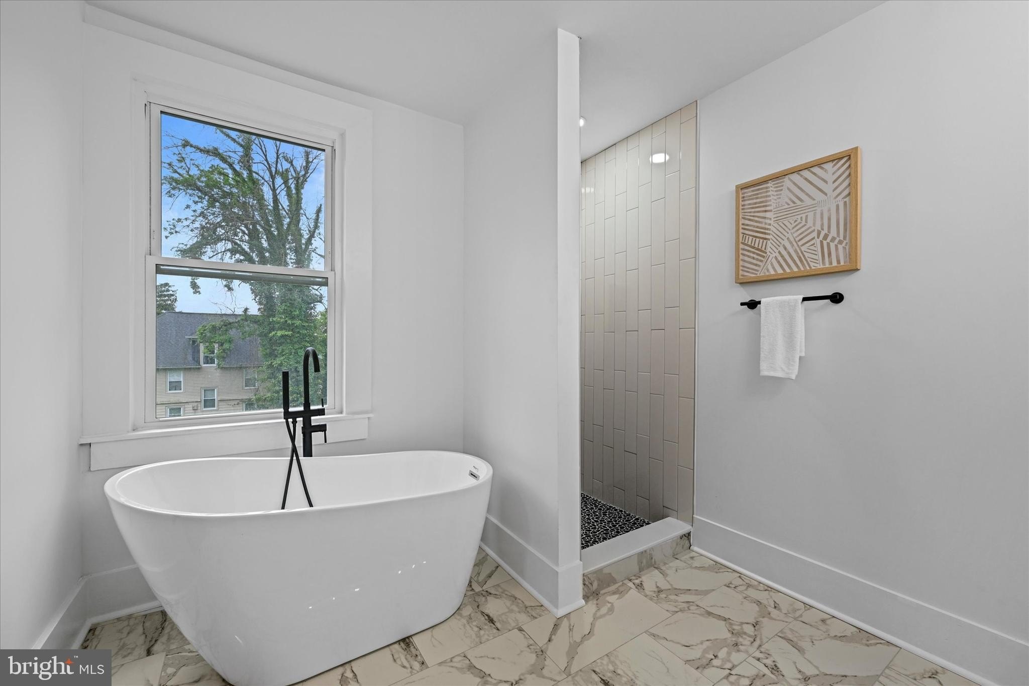 2208 elsinore ave, baltimore,  MD 21216