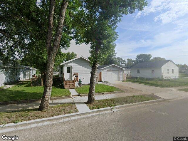 908 7th ave nw, minot,  ND 58703