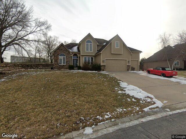 6121 ne upper wood rd, lees summit,  MO 64064