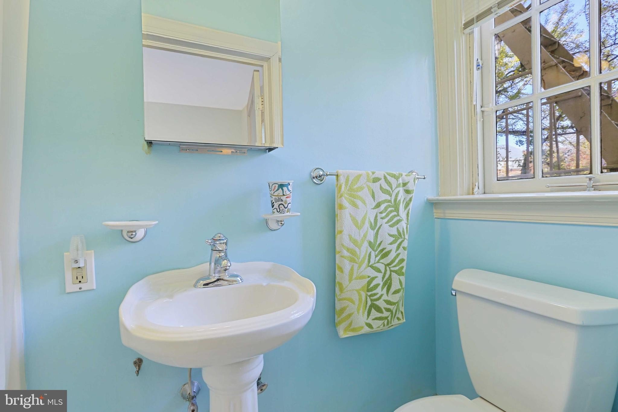 102 w 39th street
                                ,Unit 2B, baltimore,  MD 21210