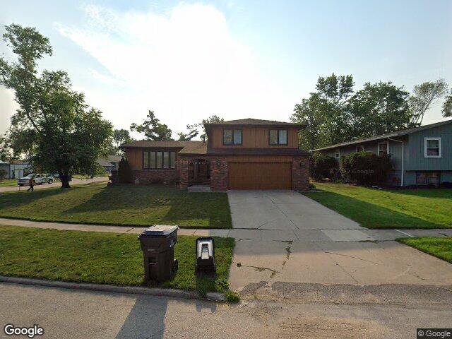 4642 aspen ln ne, cedar rapids,  IA 52402