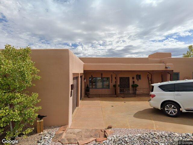 4 calle siete casas, santa fe,  NM 87507