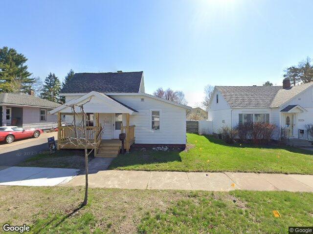 1215 s 9th ave, wausau,  WI 54401