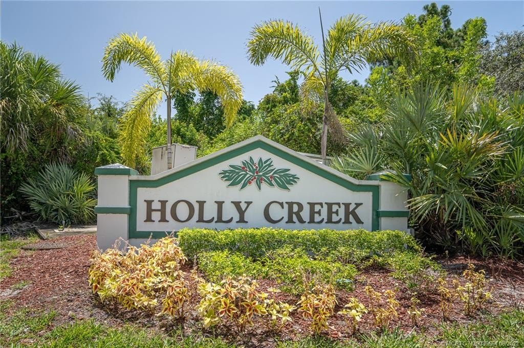 933 ne sandalwood pl, jensen beach,  FL 34957