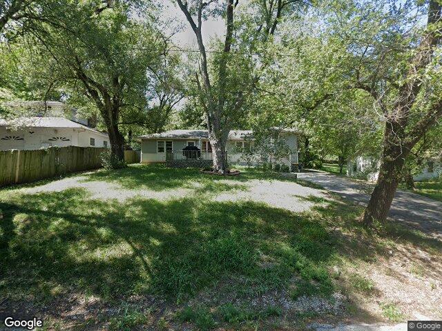 9008 indiana ave, kansas city,  MO 64132
