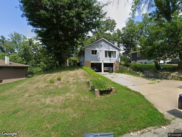 1338 parkwood dr se, cedar rapids,  IA 52403