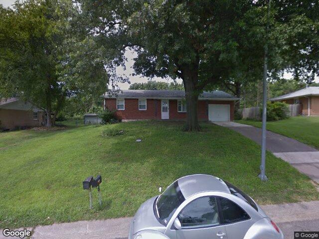 6732 n madison ave, kansas city,  MO 64118