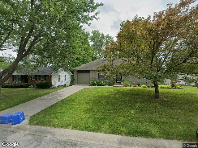 1813 ne 50th st, kansas city,  MO 64118