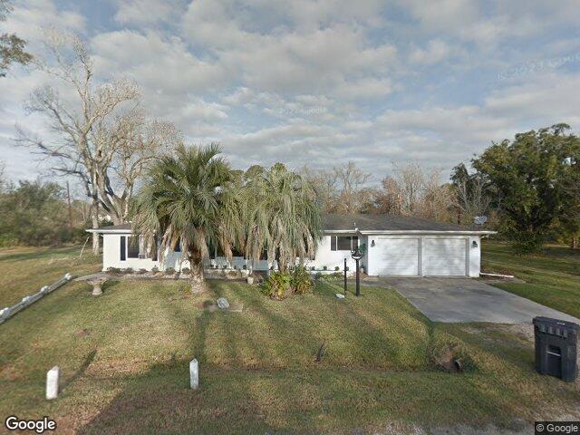 445 s inwood dr, bridge city,  TX 77611