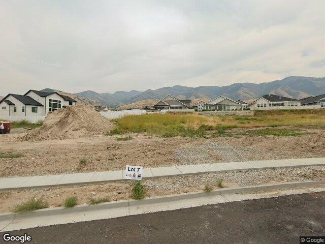 134 n 900 e # 7, hyde park,  UT 84318